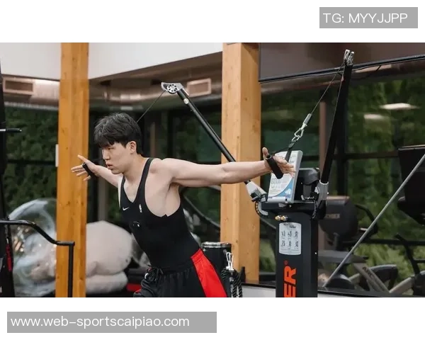 媒体人称赞杨瀚森具备出色球商与心态调整能力强令其前景可期 媒体人称赞杨瀚森具备出色球商与心态调整能力强令其前景可期